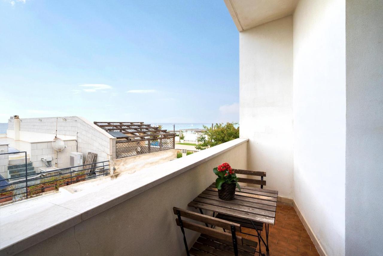 Casa Del Riccio Fronte Mare Villa Mola di Bari Ngoại thất bức ảnh
