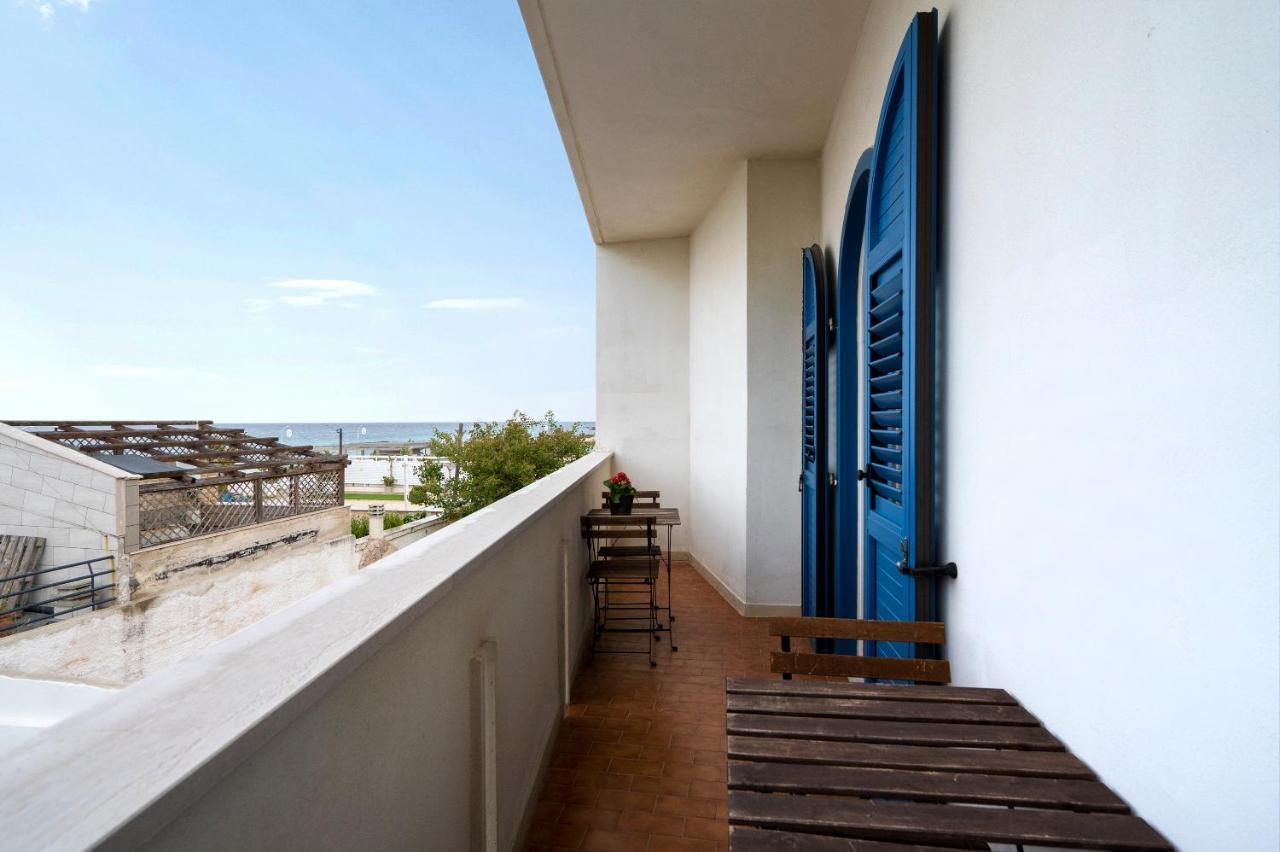 Casa Del Riccio Fronte Mare Villa Mola di Bari Ngoại thất bức ảnh